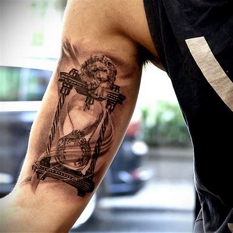 Los mejores diseños de tatuajes para bíceps de hombre